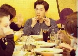 专门讲吃瓜的博主娱乐圈,揭秘明星们的“吃瓜”日常