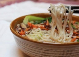 娱乐吃瓜酱天天吃面条,日日面条，天天吃瓜