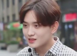 娱乐吃瓜酱情侣吵架视频,娱乐吃瓜酱带你领略甜蜜与火药味的碰撞