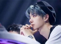 吃瓜娱乐王一博微博,揭秘明星幕后趣事