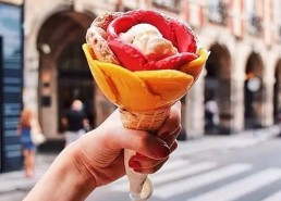 娱乐吃瓜酱旅行结婚