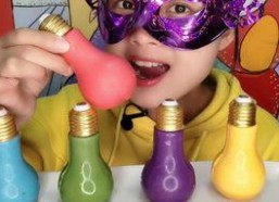 娱乐吃瓜酱灯泡放嘴里,娱乐吃瓜酱的意外挑战