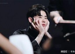 娱乐圈吃瓜爆料张云雷,娱乐圈风云再起，吃瓜爆料揭秘幕后真相