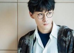 娱乐吃瓜的男星,揭秘男星们的娱乐八卦风云