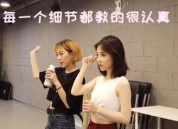 为了吃瓜她进娱乐圈火了,她意外闯入娱乐圈，一夜爆红！